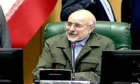 نماینده مجلس: دیروز یک جلسه بی‌خودی گذاشتیم، دو هزار تومان رفت روی دلار