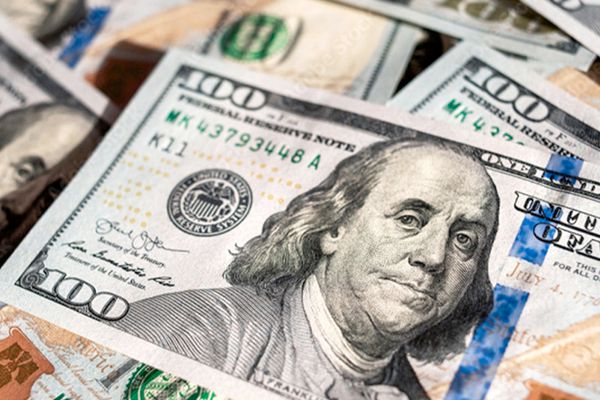 قیمت دلار امروز پنجشنبه ۵ تیر ۱۴۰۴ / قیمت‌ها در بازار ارز نشینی کرد + جدول