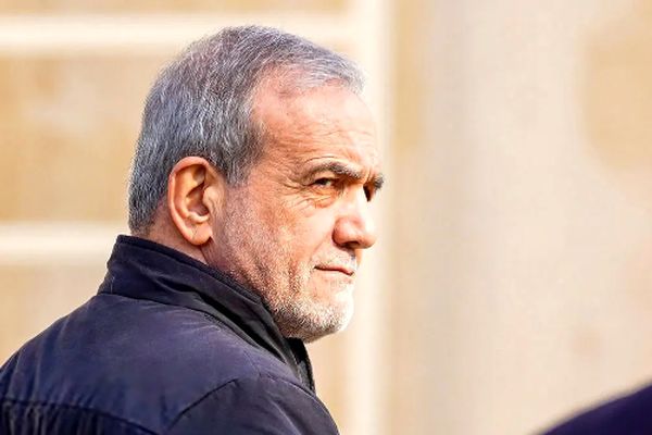 عدم کفایت یا چنته خالی خالص‌‏سازان؟/ مروری بر دور تازه حملات و بهانه‌گیری‌‏ها علیه پزشکیان