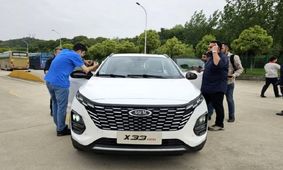 مقایسه X33 کراس و X22 پرو + امکانات رفاهی 