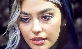 مادر ریحانه پارسا راه دخترش را پیش گرفت / خانوادگی قید ایران را زدند !