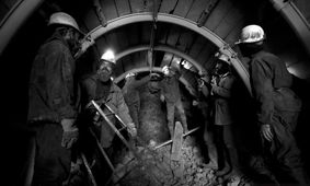 واکنش قابل تامل وزارت کار : حادثه معدن طبس چه چیز‌هایی را آشکار کرد؟
