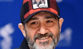 عکس‌های جنجالی مهران غفوریان و خانواده‌اش در دل شب!