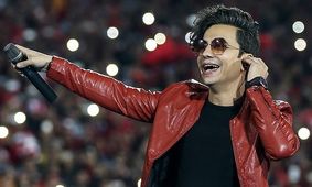 عکس مادر و خواهر خیلی زیبای محسن ابراهیم زاده در جمع سلبریتی ها !