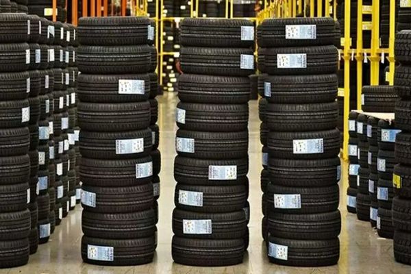 جدول لیست قیمت انواع لاستیک خودرو در مهر ۱۴۰۴ - از پراید تا پژو ۲۰۶