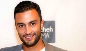 لحظه جنجالی امیر جدیدی در آغوش جمشید هاشم‌پور!