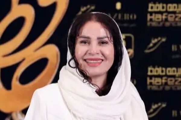 عکس جذاب مادر و دختری! ساقی زینتی بازیگر پس از باران در کنار دخترش غوغا کرد!