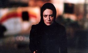 عکس جدید نگار فروزنده با چهره‌ای متفاوت در فیلم دایناسور لو رفت!