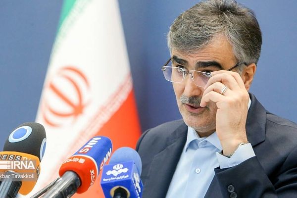 بانک مرکزی زنگ خطر را به صدا درآورد / تهران در آستانه بحران نقدینگی + فیلم