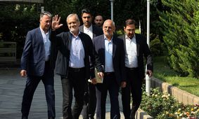 یک سال سیاست داخلی دولت: دستاوردها و چالش‌ها