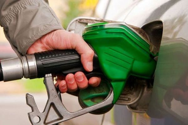 جزئیات کامل شارژ سهمیه بنزین خودروها تا سال 1404 + جدول