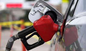 برنامه ای برای افزایش قیمت بنزین نداریم ! / به شایعات توجه نکنید !