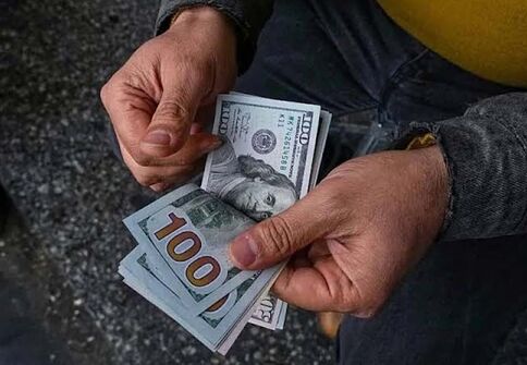دلار تا پایان سال کجا می‌رود؟ پیش‌بینی تازه از بازار ارز