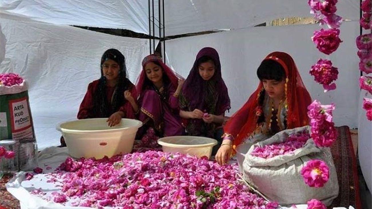 جشنواره گل و گلاب در تهران