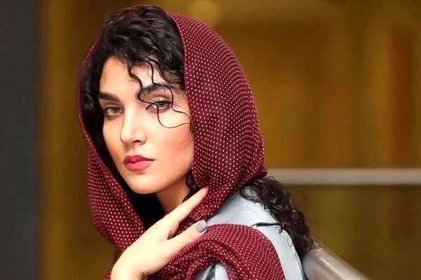 جنوب ایران در برابر استایل جذاب سارا رسول زاده در پشت صحنه نجلا حیرت‌زده شد!