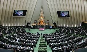 انتقاد رئیس مجلس از مصوبه افزایش حقوق کارمندان در سال 1404