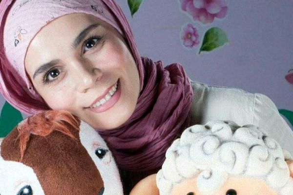 فاطمه امینی کیست؟ همه چیز درباره مجری جذاب مل مل