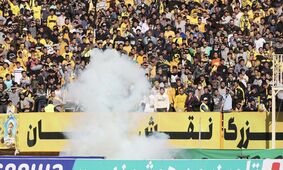 سپاهان رَکَب پرسپولیس را به استقلال زد/ستاره آبیها در راه اصفهان