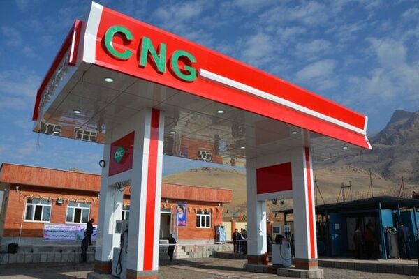 در خواست مهم از دارندگان خودروهای دوگانه‌سوز / عرضه CNG در جایگاههای سوخت رایگان شد