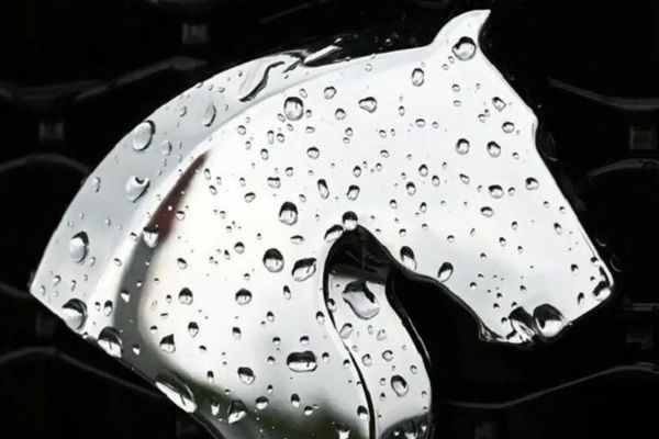 حراج بی‌سابقه ایران خودرو آغاز شد؛ شانس ثبت‌نام با هر کد ملی