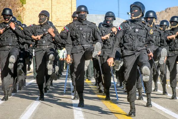 به مناسبت هفتۀ پلیس/از زور تا اقتدار