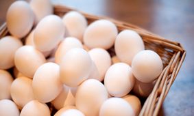 قیمت تخم مرغ به روز شد/ گران‌تر نخرید!