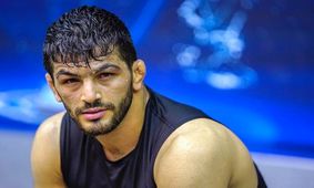 حسن یزدانی خود زنی کرد!