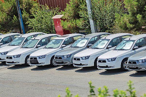 بازار خودرو در شوک تورم؛ عقب‌نشینی خانوارها از خرید ماشین!