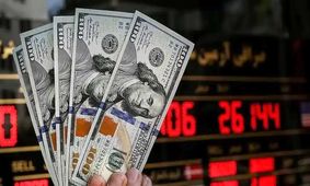 قیمت دلار در ماه بدون رییس‌جهور چقدر نوسان داشت؟

