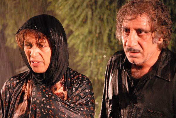 مسعود رایگان و رویا تیموریان در فیلم گوشواره