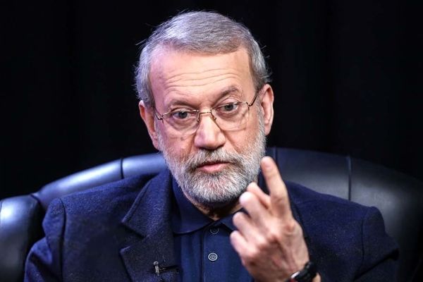 لاریجانی ؛ اگر کشور با مشکلات اقتصادی مواجه است، ناامنی و تخریب، نه‌تنها این مشکلات را حل نمی‌کند 