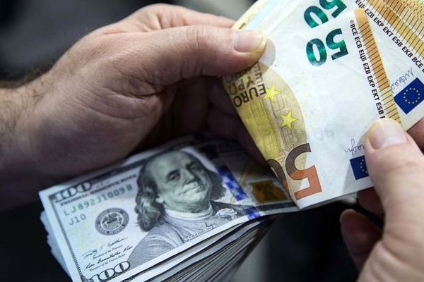 نرخ دلار و یورو در بازار آزاد همین الان چند؟