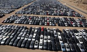 کاهش قیمت خودروهای ساینا، سهند و سورن در بازار ۱۱ اردیبهشت ۱۴۰۴