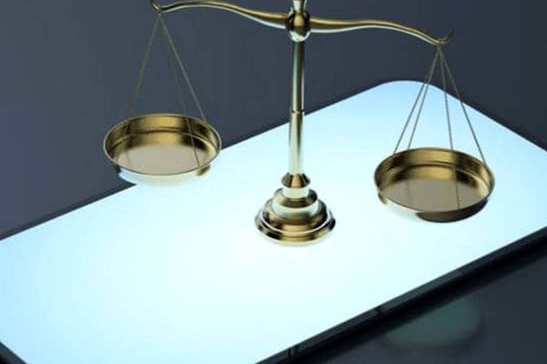 چگونه طلا را در خانه با گوشی  وزن کنیم؟